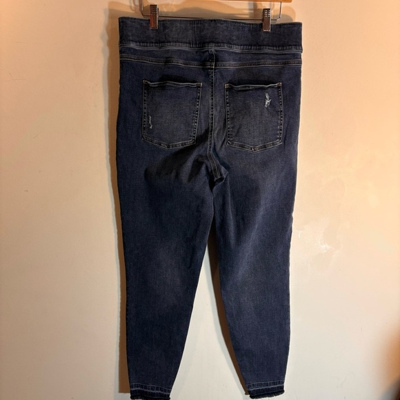 SPANX Sz M Pull On Jeans Skinny Distressed Mid-Wash Raw Hem High Raise Denim NEW - Picture 7 of 14